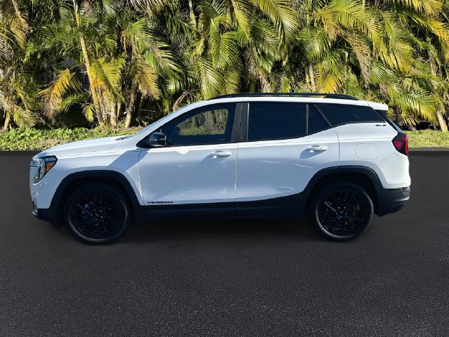 Used 2023 GMC Terrain SLE w/ Driver Convenience Package FWD image 8