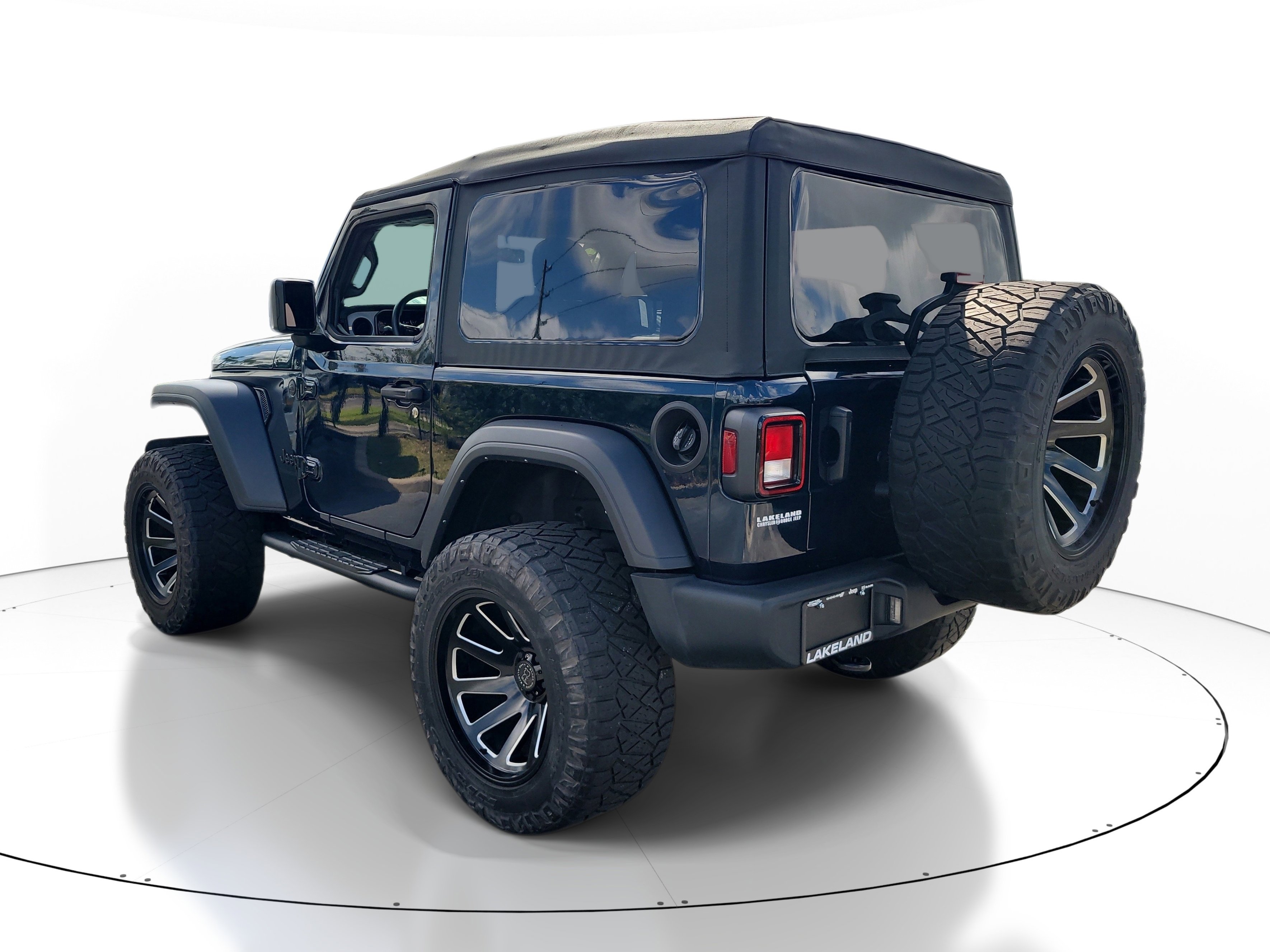 Used 2025 Jeep Wrangler Sport image 6