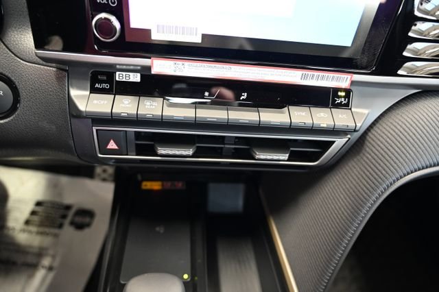 New 2026 Toyota Camry SE FWD image 17