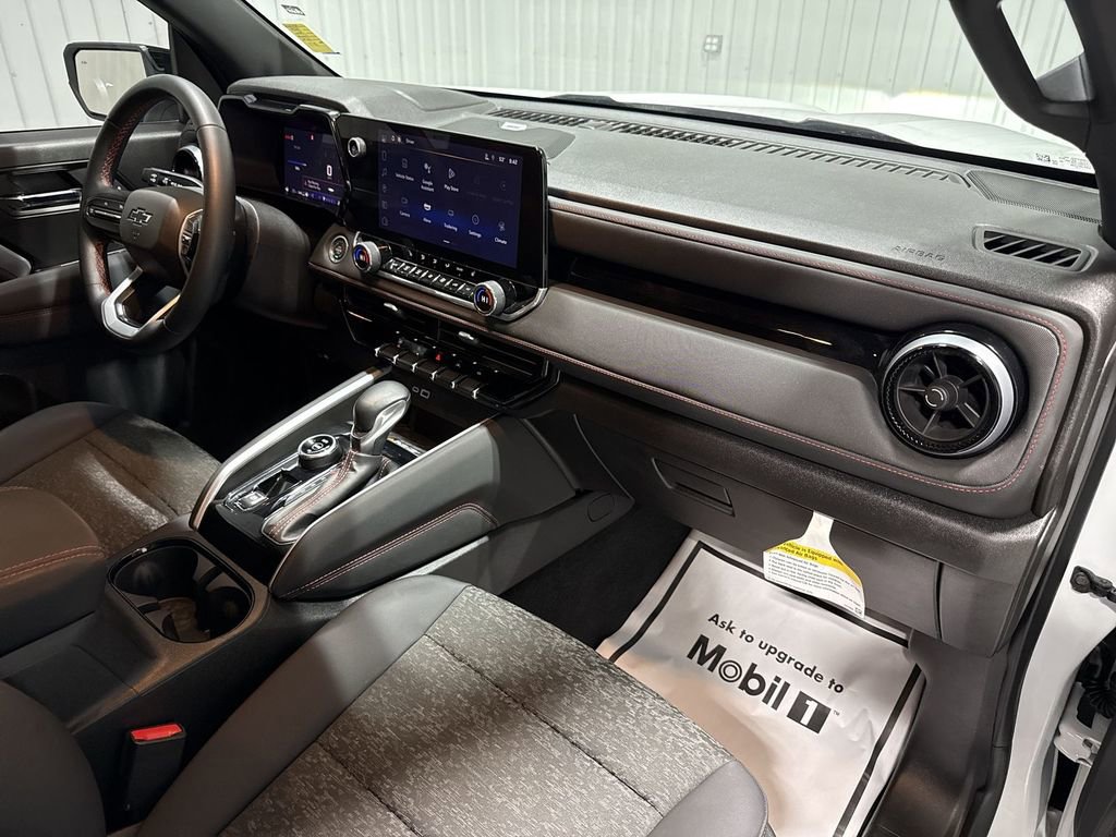 Used 2024 Chevrolet Colorado Z71 w/ Z71 Convenience Package 2 image 30