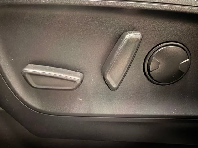 Used 2025 Ford Escape Platinum AWD/4WD image 23