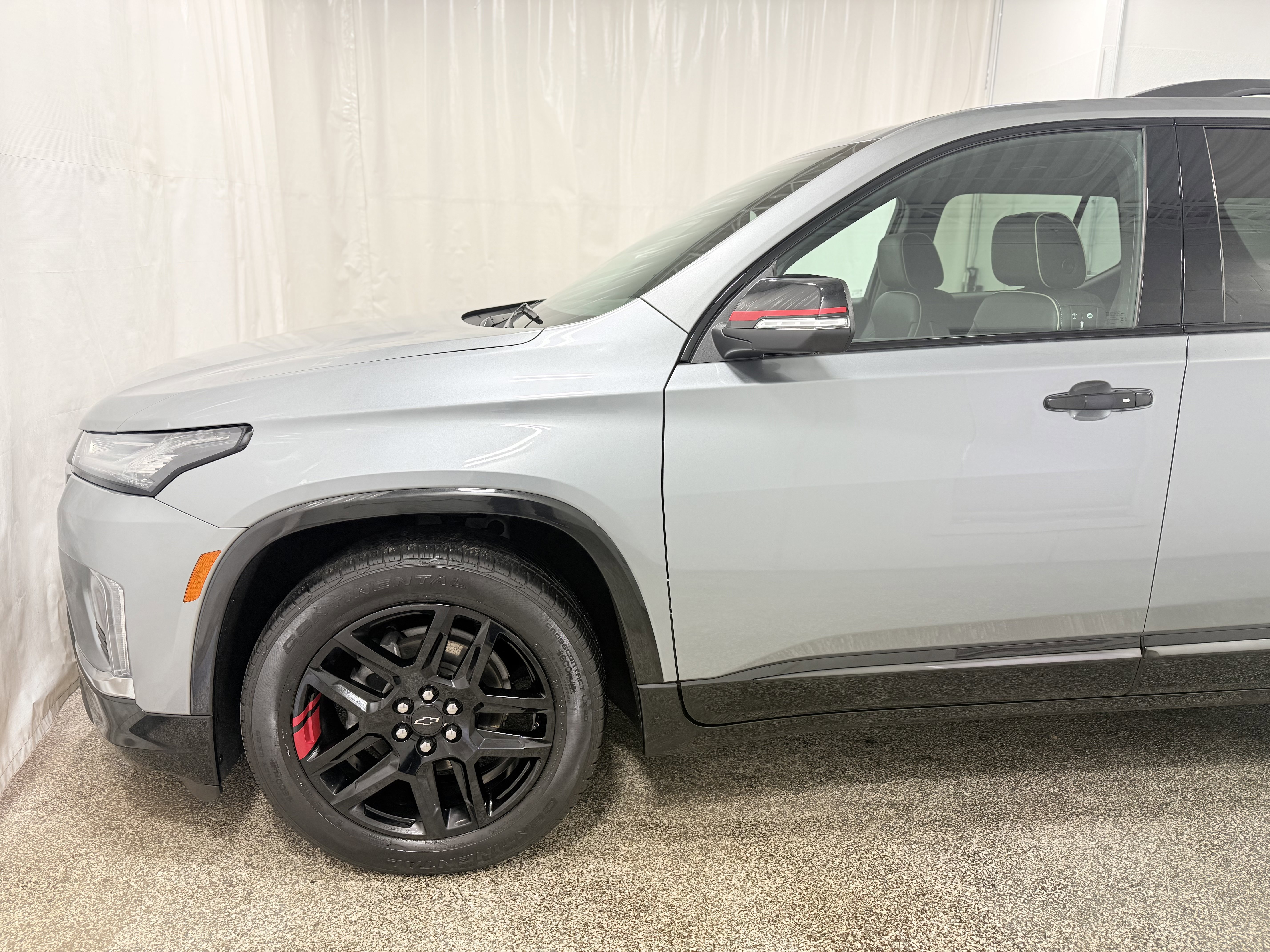 Certified 2023 Chevrolet Traverse Premier w/ Redline Edition image 4