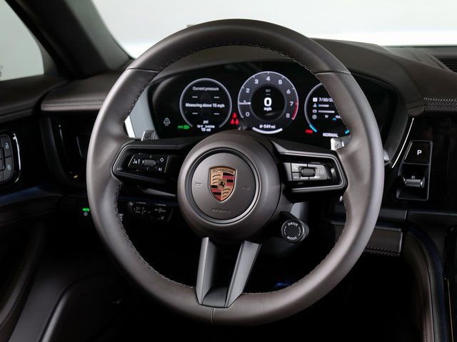 New 2025 Porsche Panamera 4 image 16