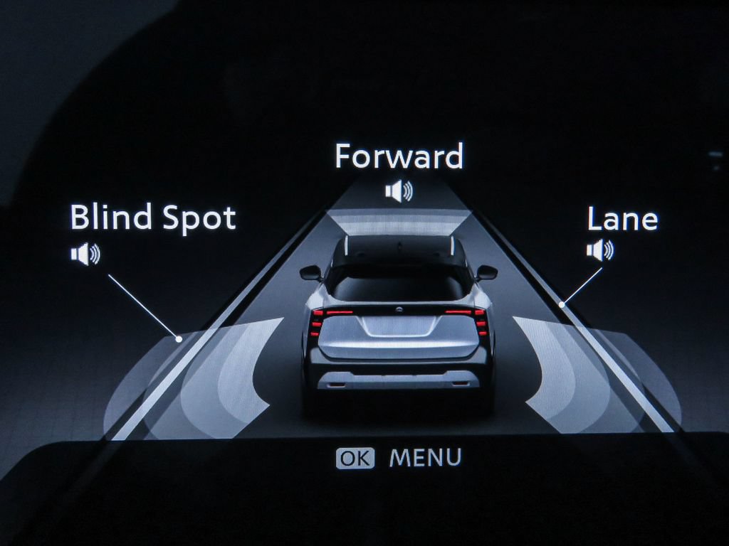 Certified 2025 Nissan Kicks SR AWD/4WD image 22