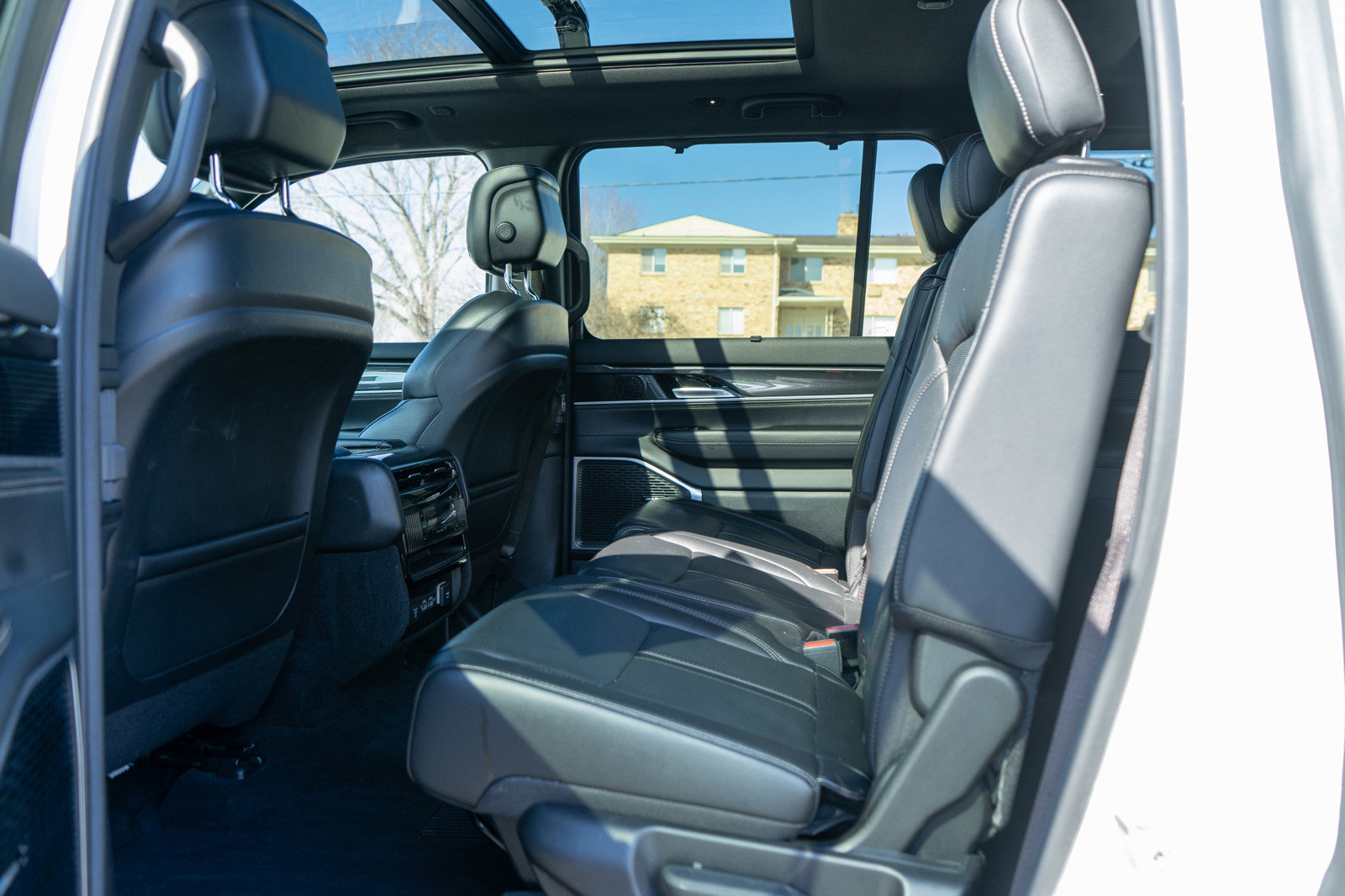 Used 2022 Jeep Wagoneer Series I w/ Convenience Group I image 32