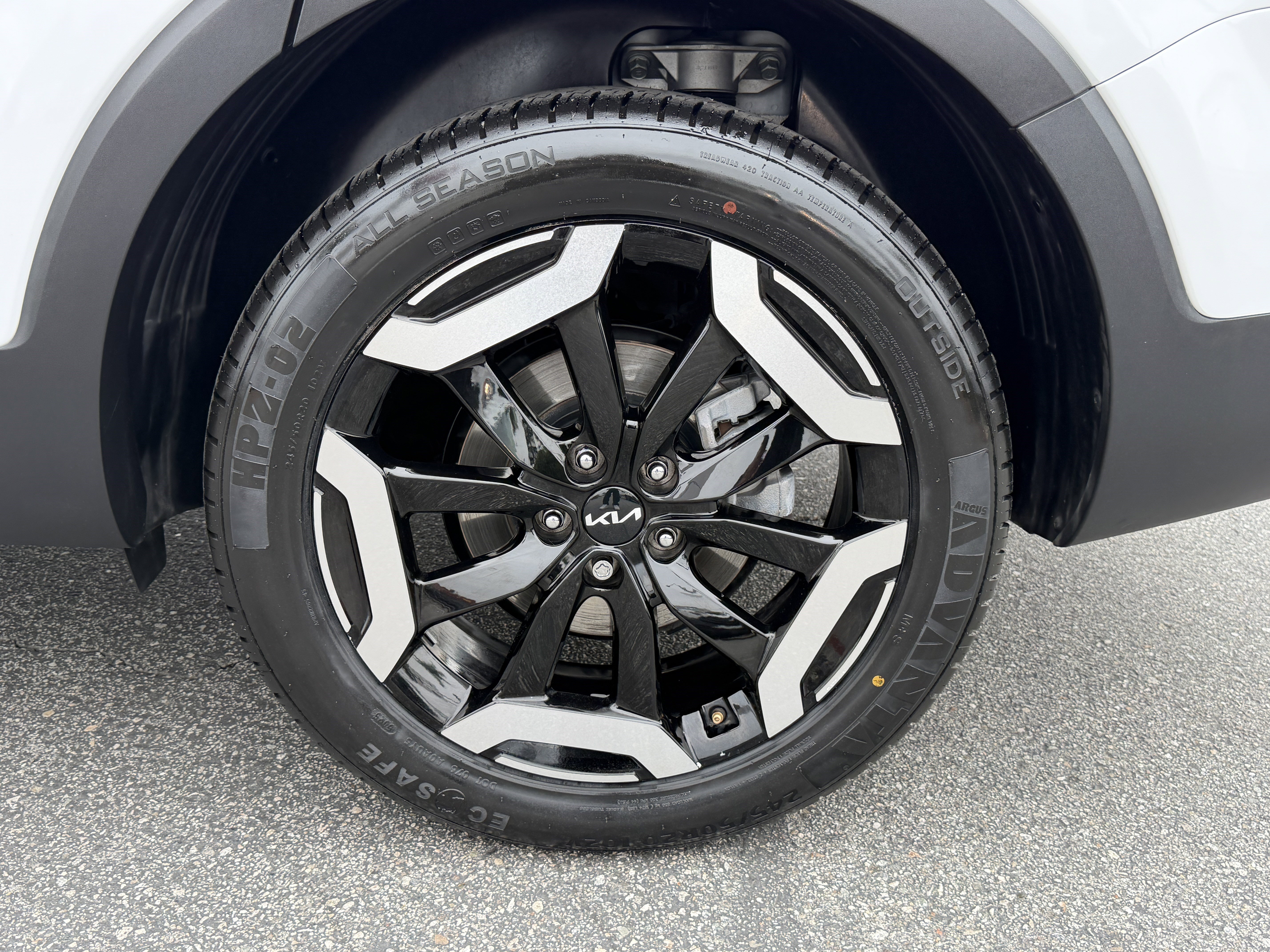 Used 2023 Kia Telluride S AWD/4WD image 11