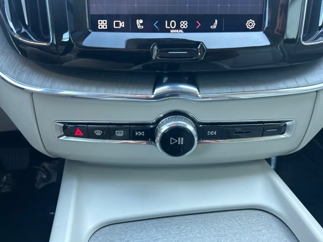 Used 2023 Volvo XC60 B5 Plus w/ Climate Package AWD/4WD image 29