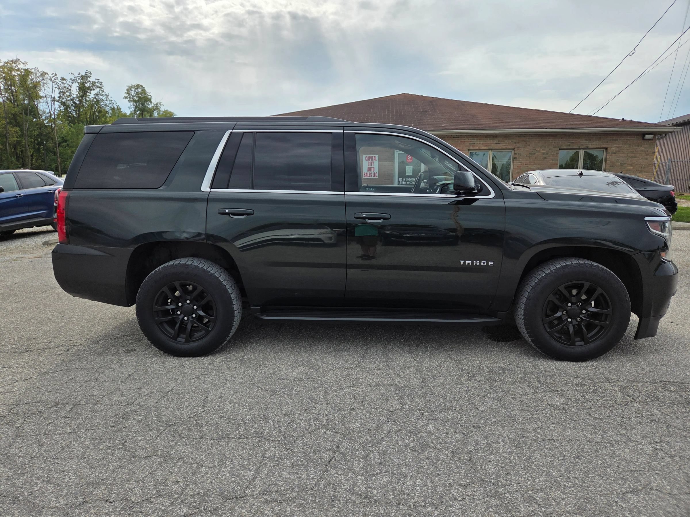 Used 2016 Chevrolet Tahoe LT AWD/4WD image 3