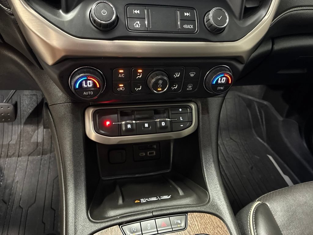 Used 2021 GMC Acadia Denali w/ Denali Technology Package AWD/4WD image 19