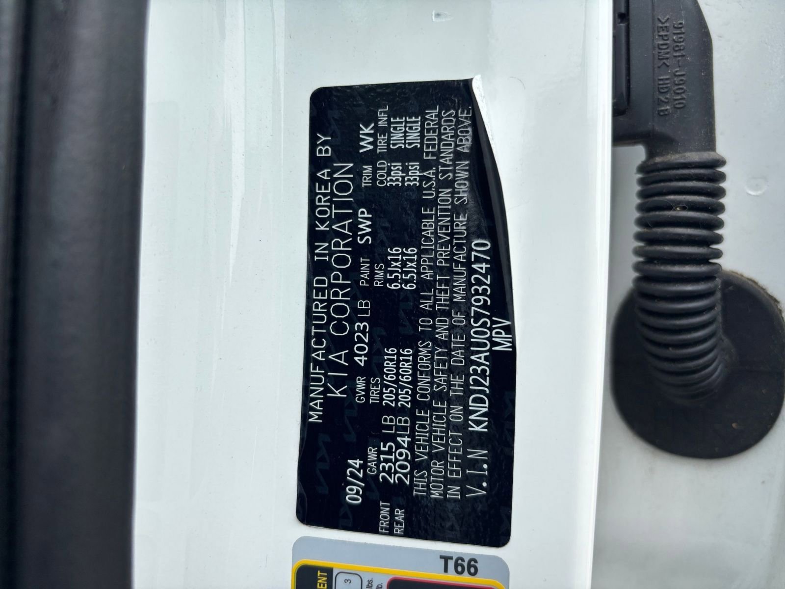 Used 2025 Kia Soul LX w/ LX Technology Package image 32