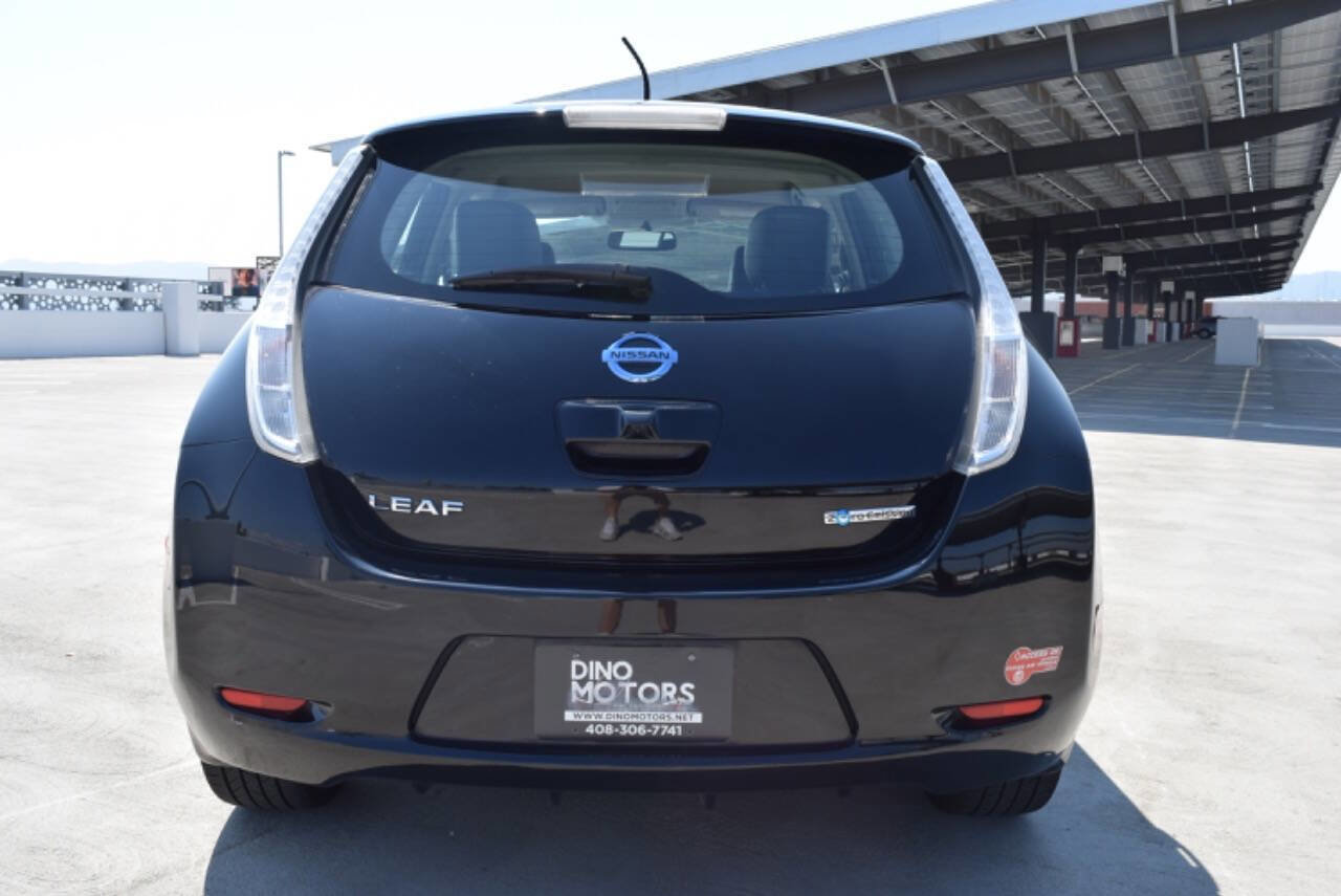 Used 2015 Nissan Leaf SL w/ Premium Package image 12