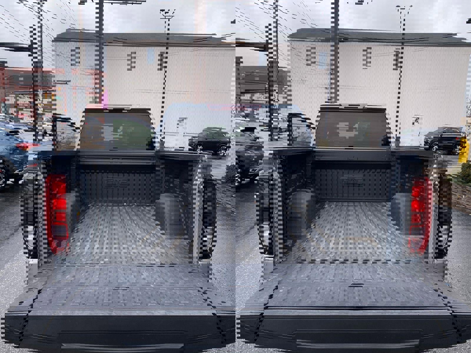 Used 2024 GMC Sierra 1500 Elevation image 18