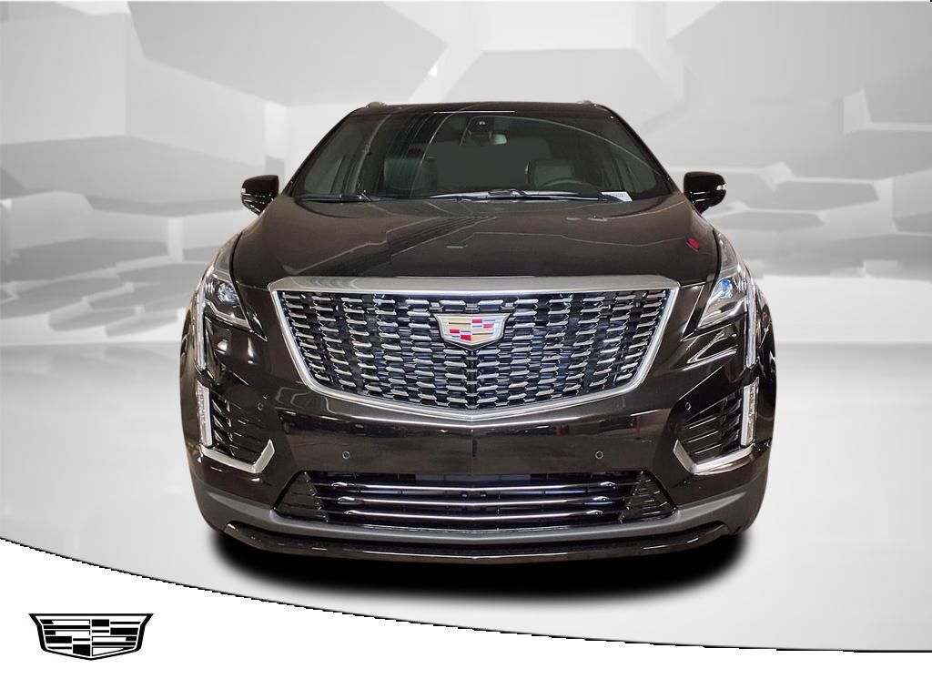 New 2026 Cadillac XT5 Luxury image 2