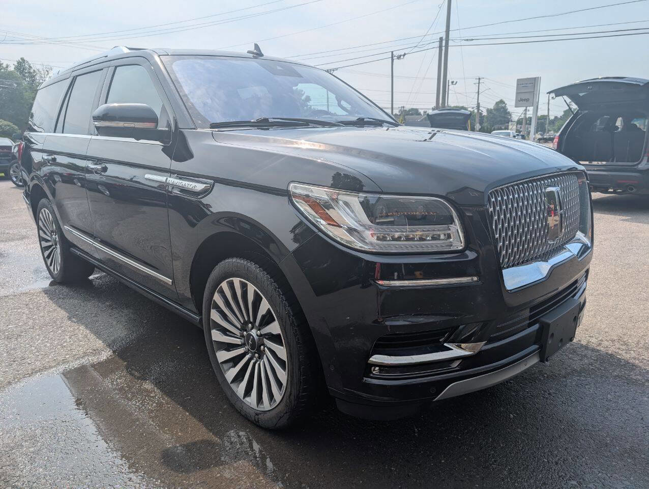 Used 2019 Lincoln Navigator Reserve w/ Cargo Package image 1