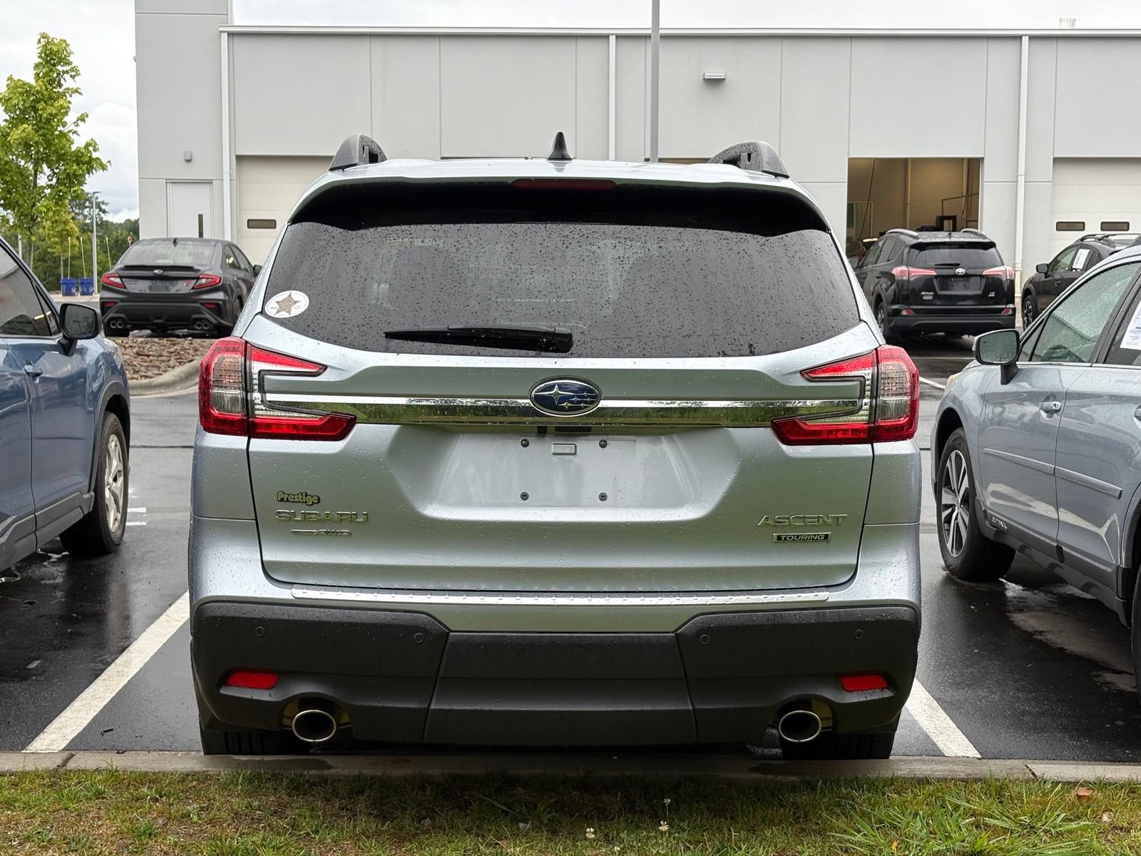 Used 2024 Subaru Ascent Touring w/ Popular Package #2 AWD/4WD image 5
