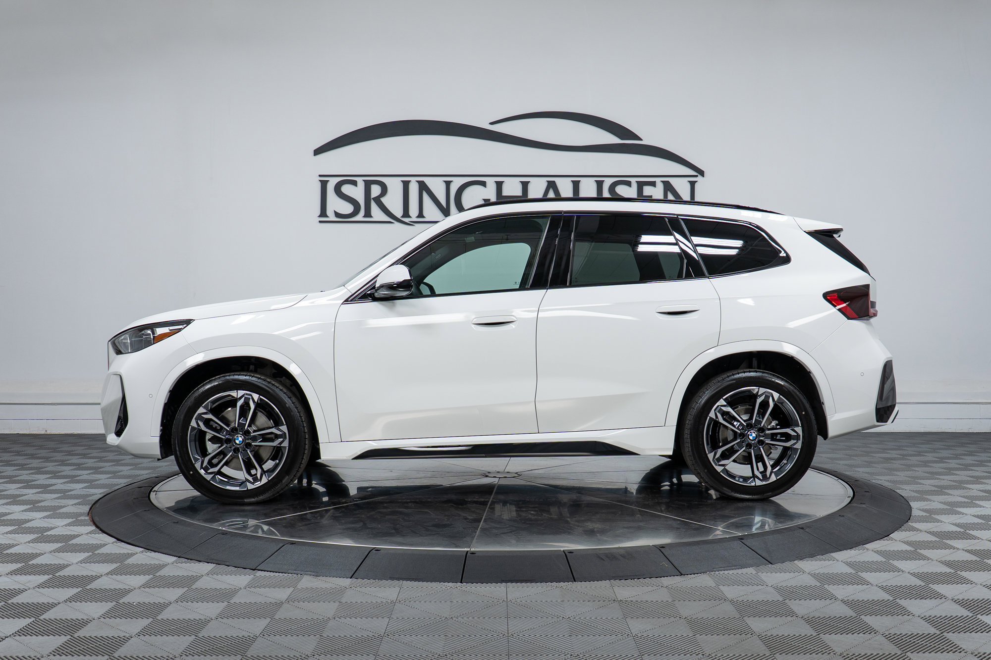 Used 2026 BMW X1 xDrive28i w/ M Sport Package image 8