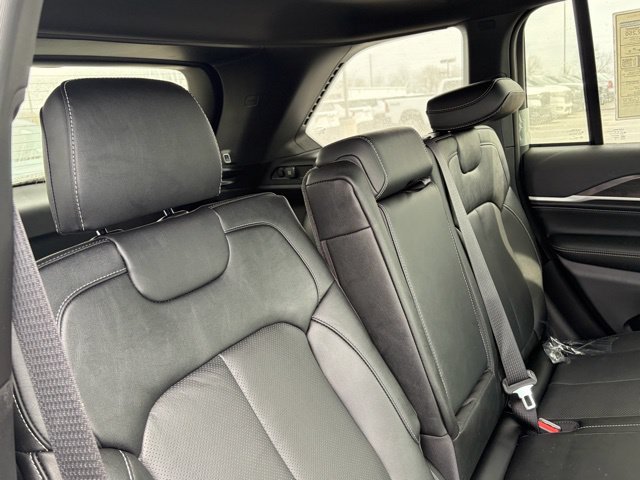 New 2026 Jeep Grand Cherokee Limited AWD/4WD image 36