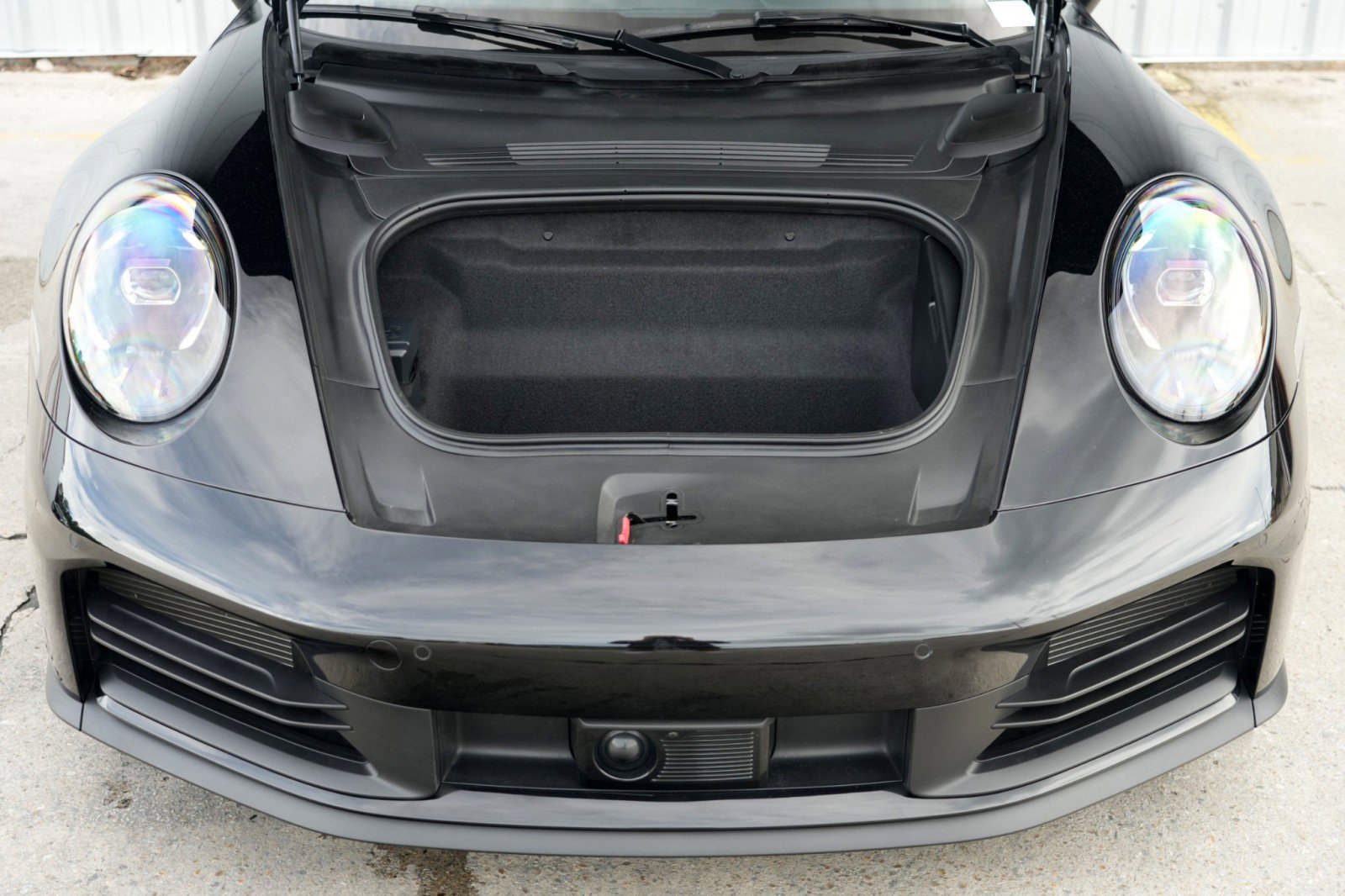 Used 2025 Porsche 911 Carrera image 8