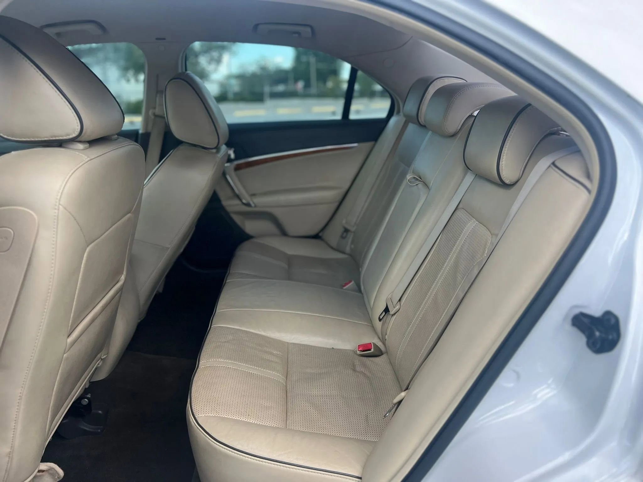 Used 2010 Lincoln MKZ FWD image 10