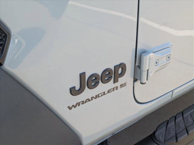 Used 2024 Jeep Wrangler Willys image 22