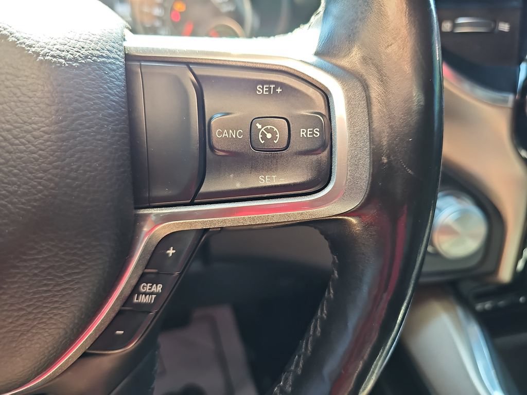 Used 2019 RAM 1500 Laramie AWD/4WD image 18
