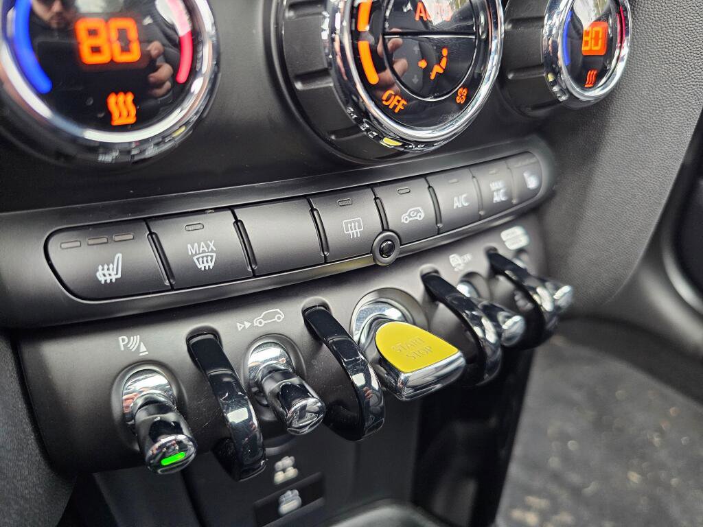 Used 2023 MINI Cooper SE image 41