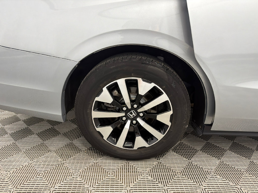 Used 2025 Honda Odyssey EX-L image 18