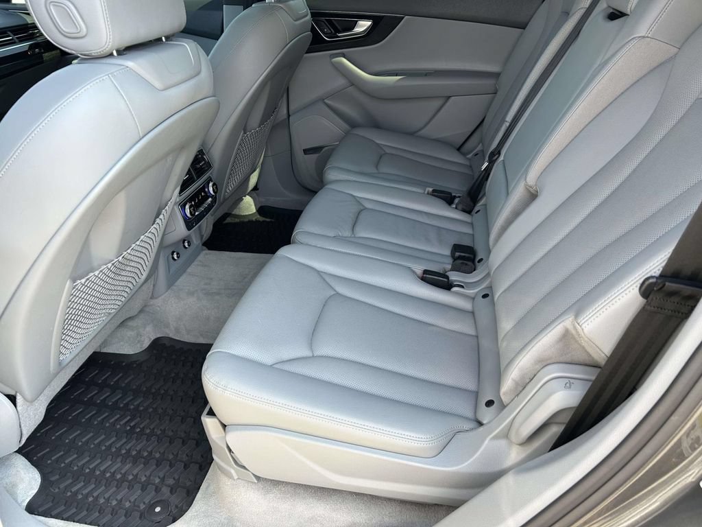 Used 2018 Audi Q7 3.0T Prestige AWD/4WD image 14