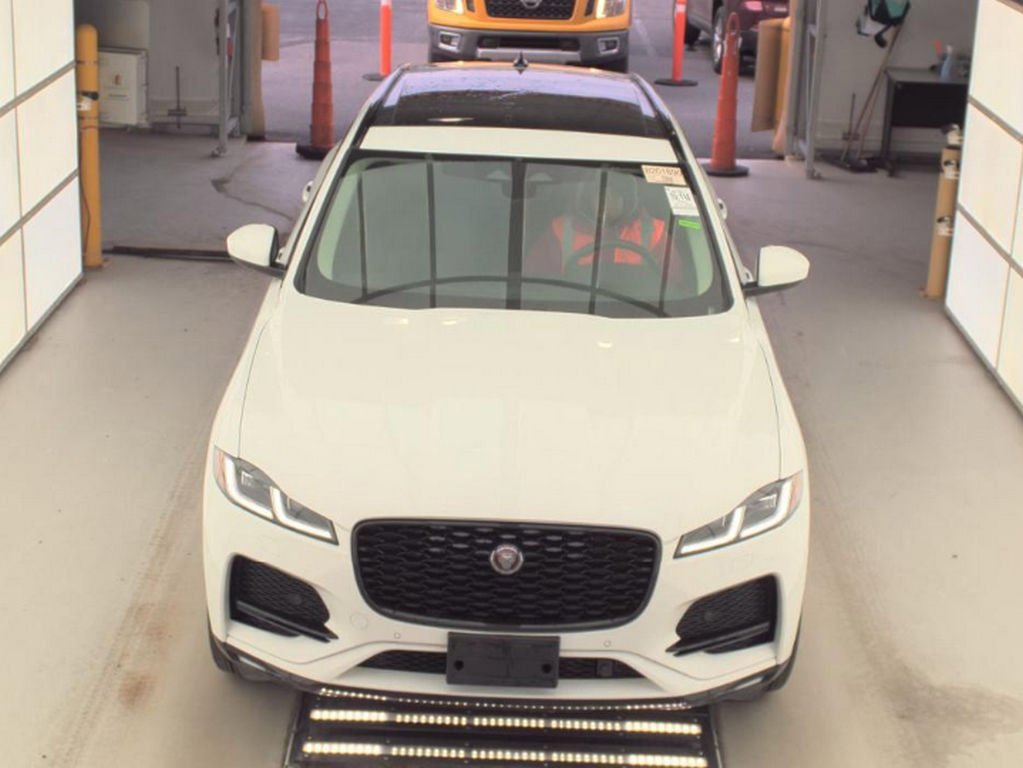 Used 2022 Jaguar F-PACE S image 3