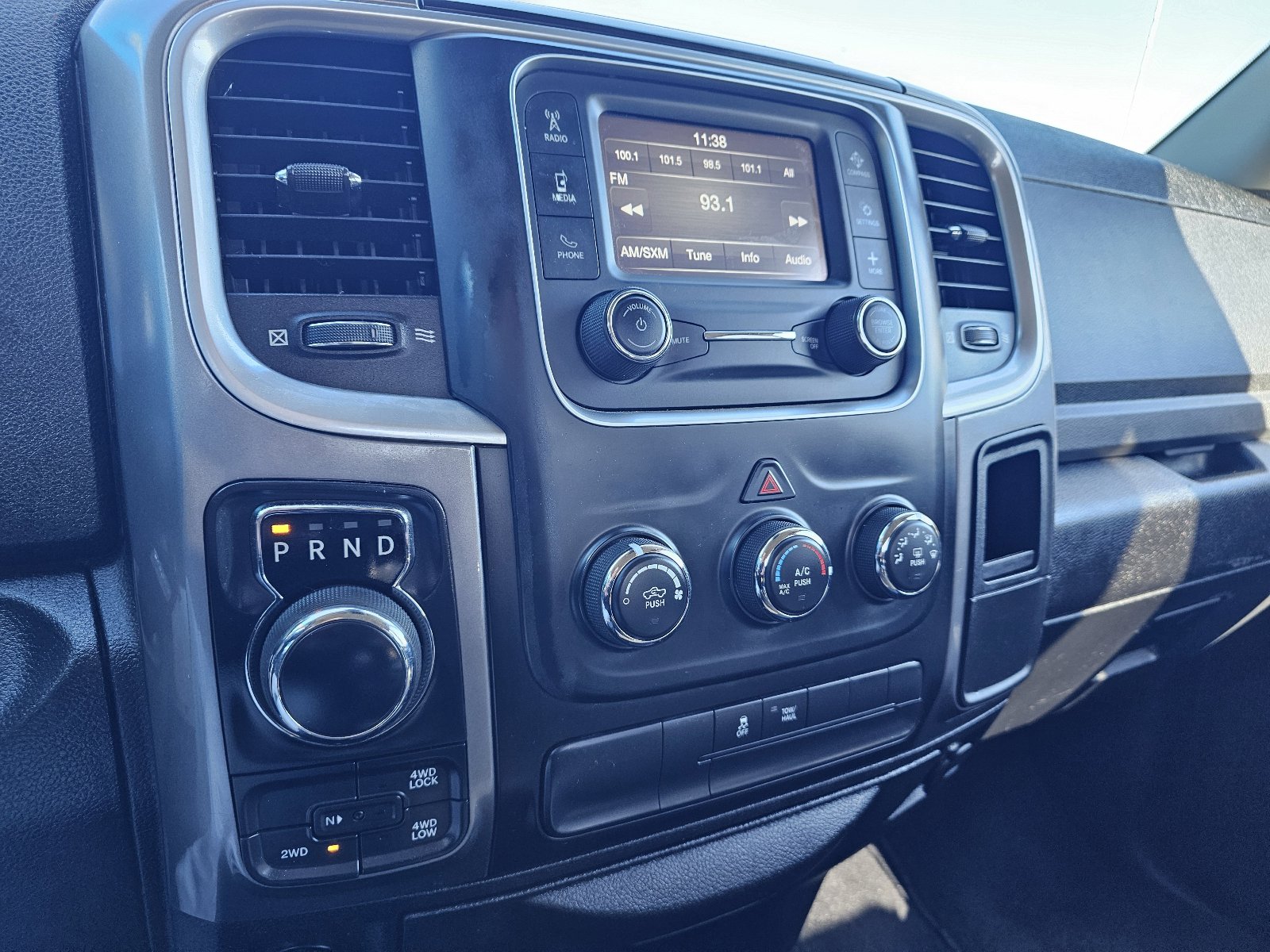Used 2021 RAM 1500 Classic SLT image 14