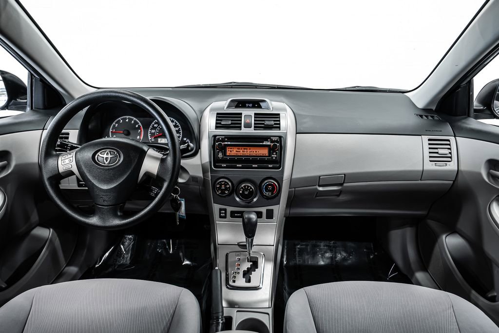 Used 2012 Toyota Corolla LE image 11