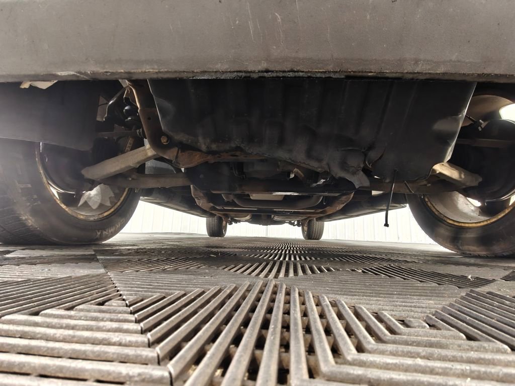 Used 2011 Chevrolet Avalanche LTZ AWD/4WD image 46
