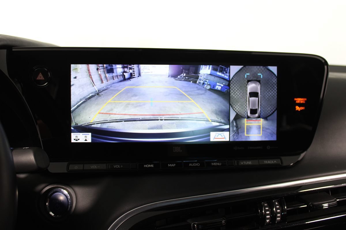 Used 2021 Toyota Mirai w/ Advanced Technology Package RWD image 32