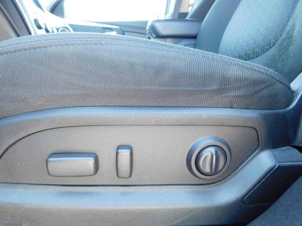 Used 2010 Chevrolet Traverse LT w/ Personal Connectivity Package FWD image 7