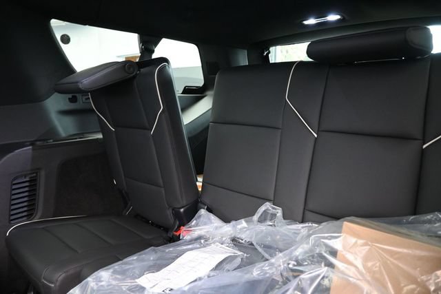 New 2026 Cadillac Escalade ESV Luxury w/ LPO, Radiant Package AWD/4WD image 13