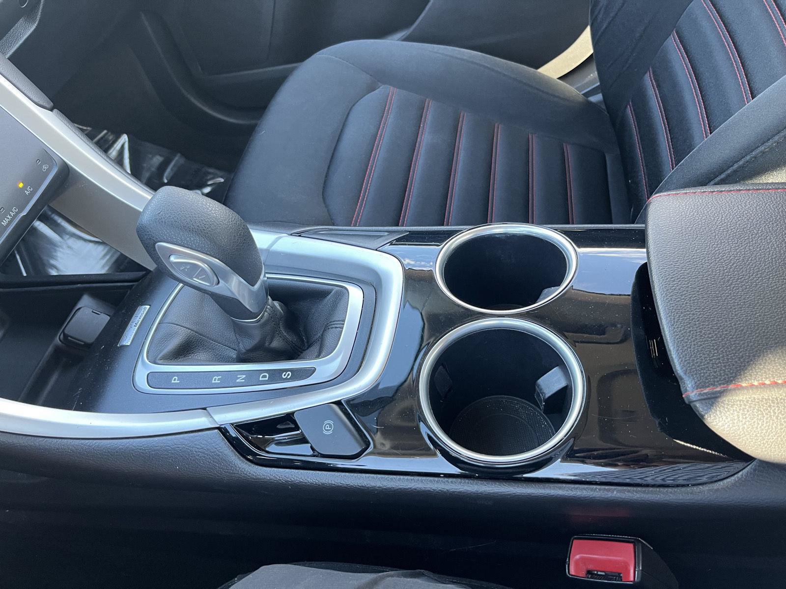 Used 2014 Ford Fusion SE FWD image 25