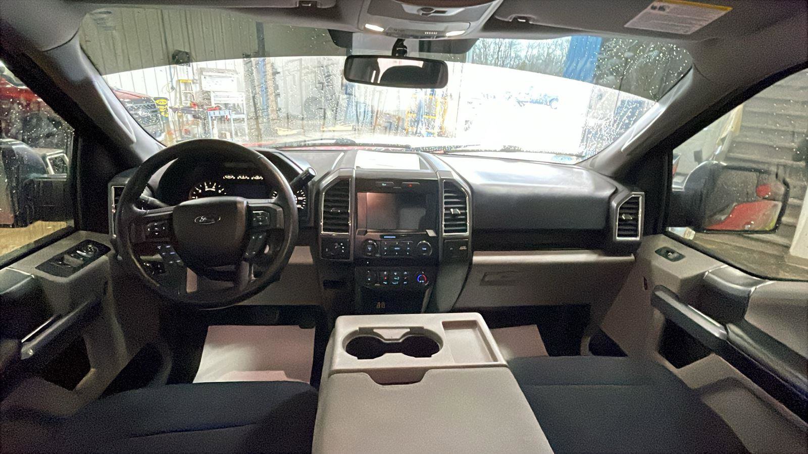 Used 2016 Ford F150 XLT w/ Equipment Group 302A Luxury image 11