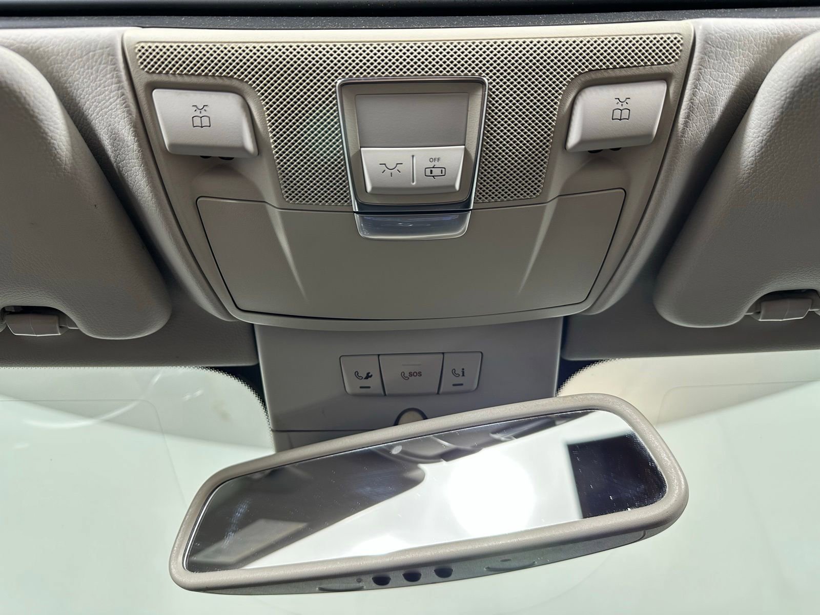 Used 2013 Mercedes-Benz SL 550 image 32