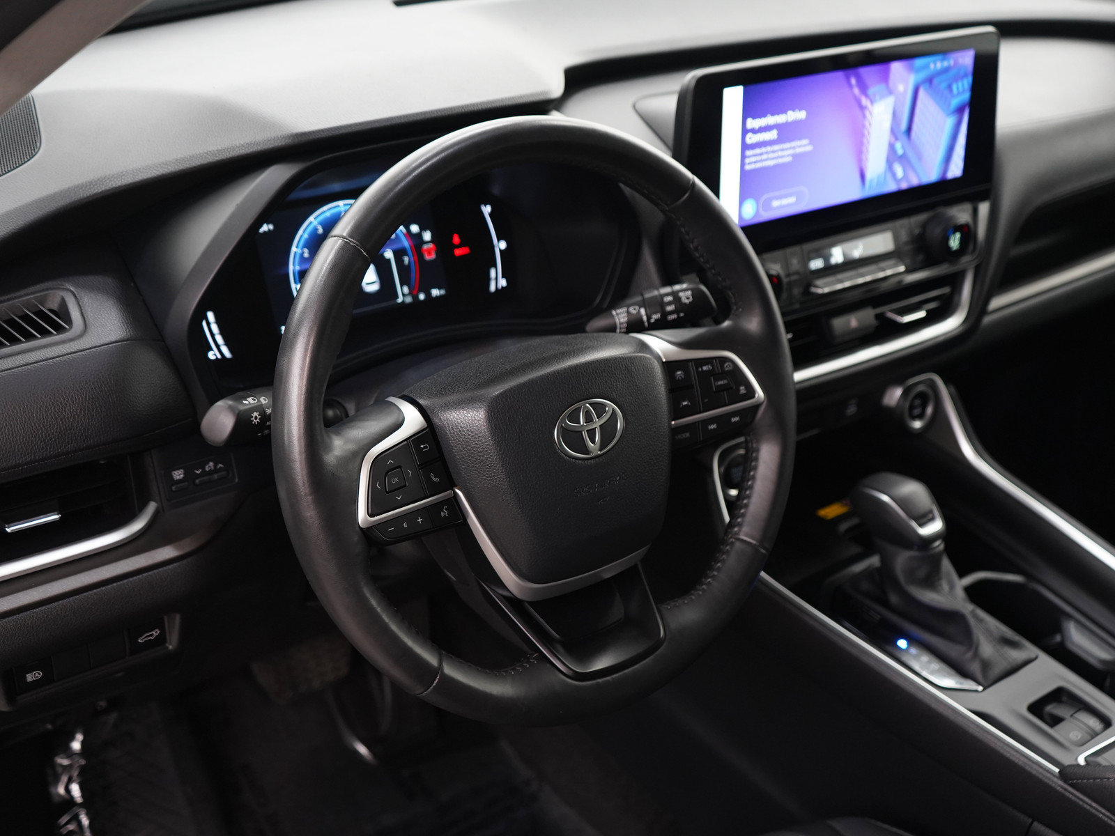 Used 2024 Toyota Grand Highlander AWD image 24