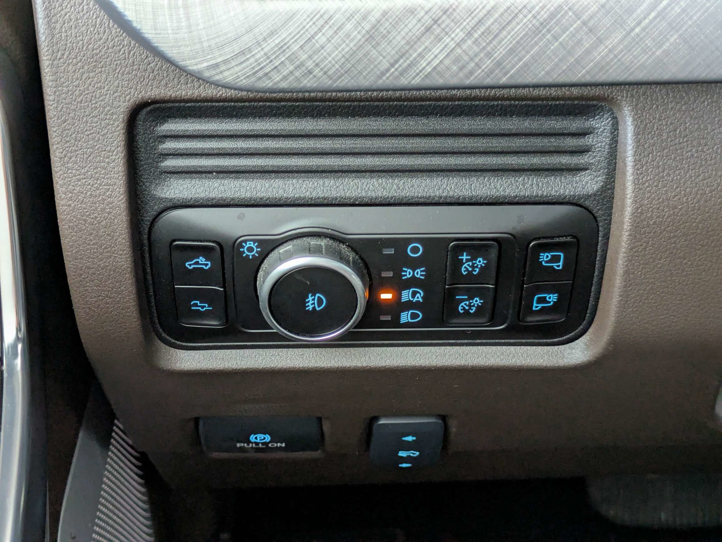 Used 2025 Ford F250 King Ranch w/ Chrome Package AWD/4WD image 14