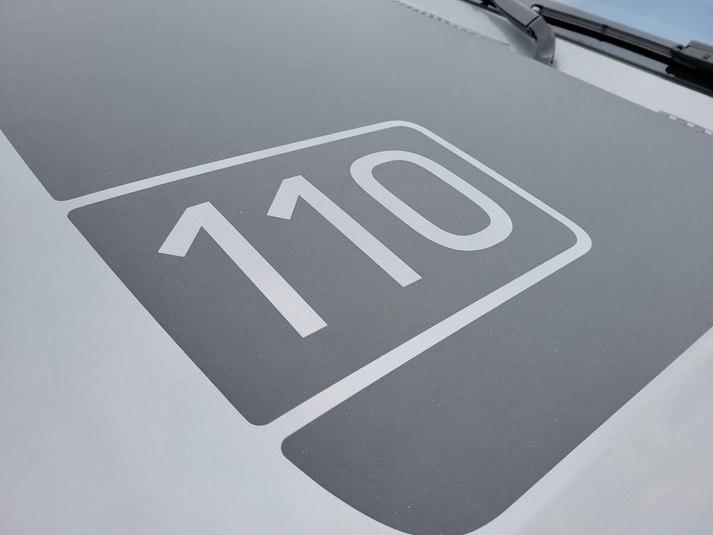 Used 2021 Land Rover Defender 110 SE image 38