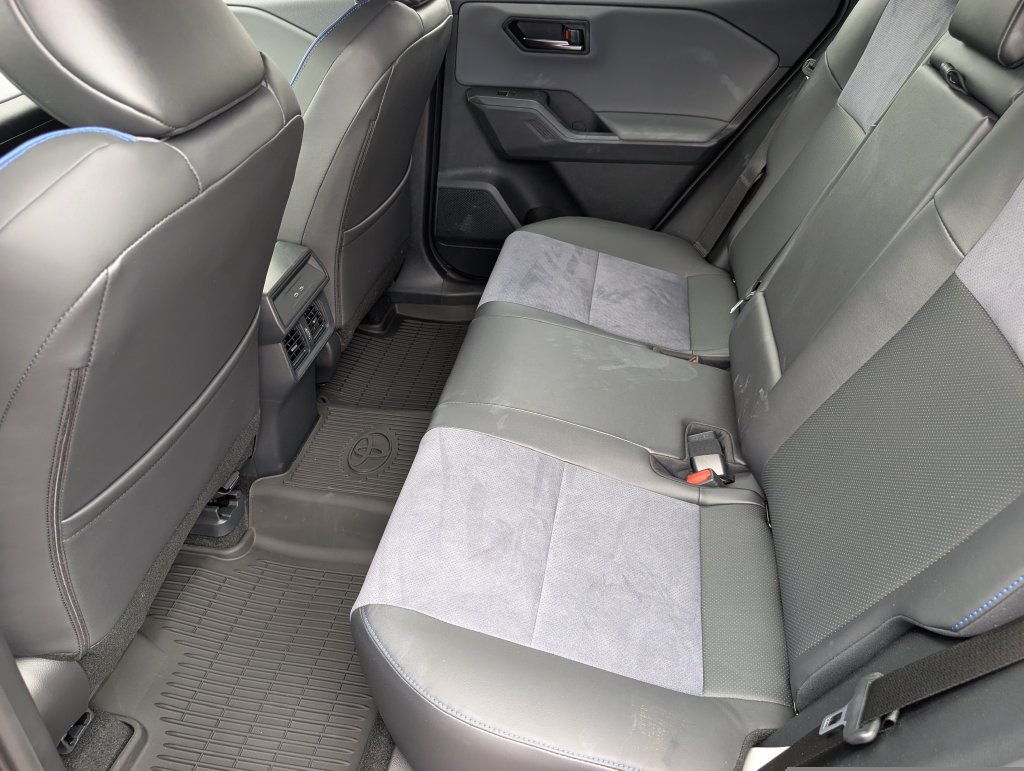 Used 2026 Toyota RAV4 XSE w/ Panoramic Sun Roof Package AWD/4WD image 28