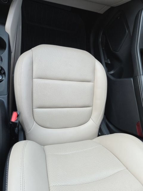 Used 2021 Ford Escape SEL w/ Technology Package AWD/4WD image 19
