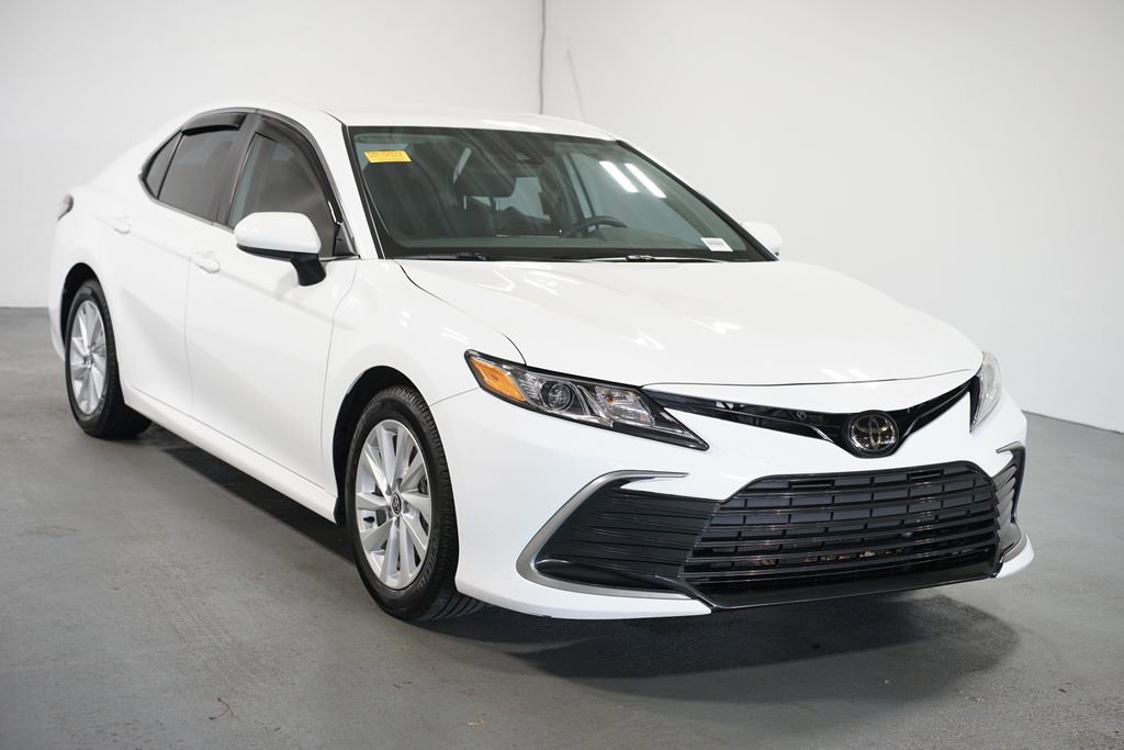 Certified 2024 Toyota Camry LE image 3