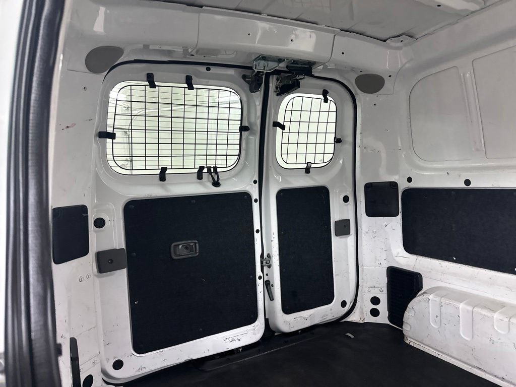 Used 2017 Chevrolet City Express LT w/ Technology Package FWD image 24