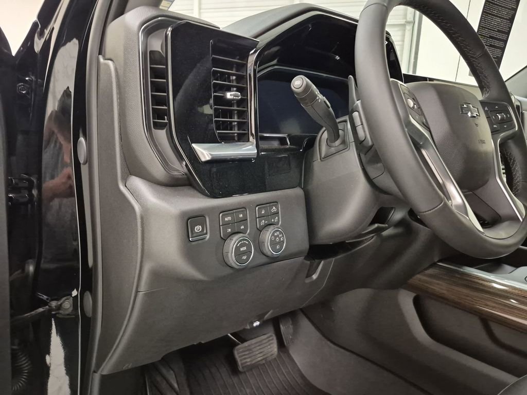 New 2026 Chevrolet Silverado 1500 LT Trail Boss w/ Safety Package image 18