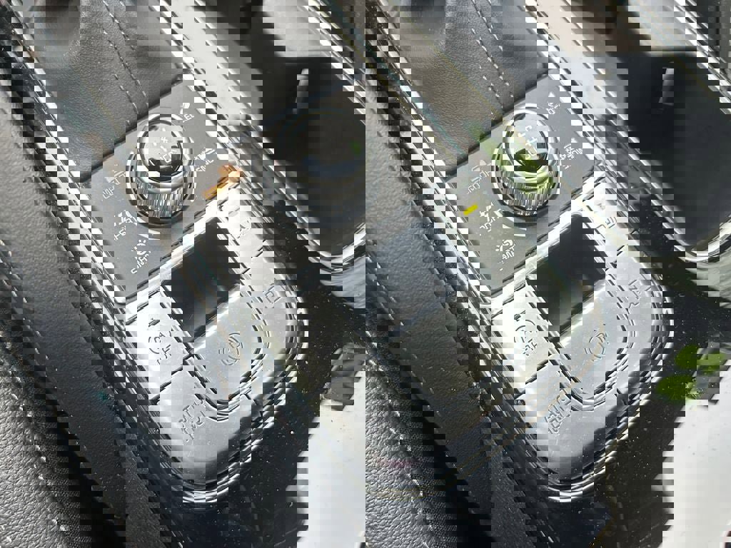 Used 2024 Kia Telluride SX X-Line image 38