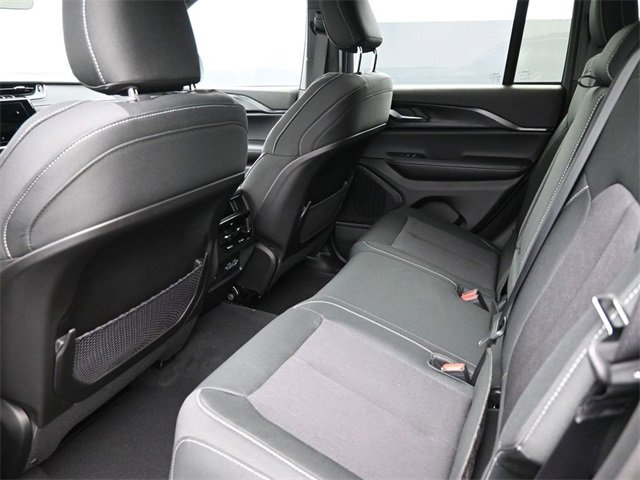 New 2025 Jeep Grand Cherokee Laredo X w/ Luxury Tech Group I image 15