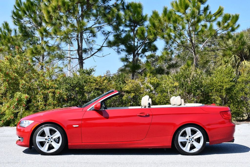 Used 2011 BMW 328i Convertible image 28