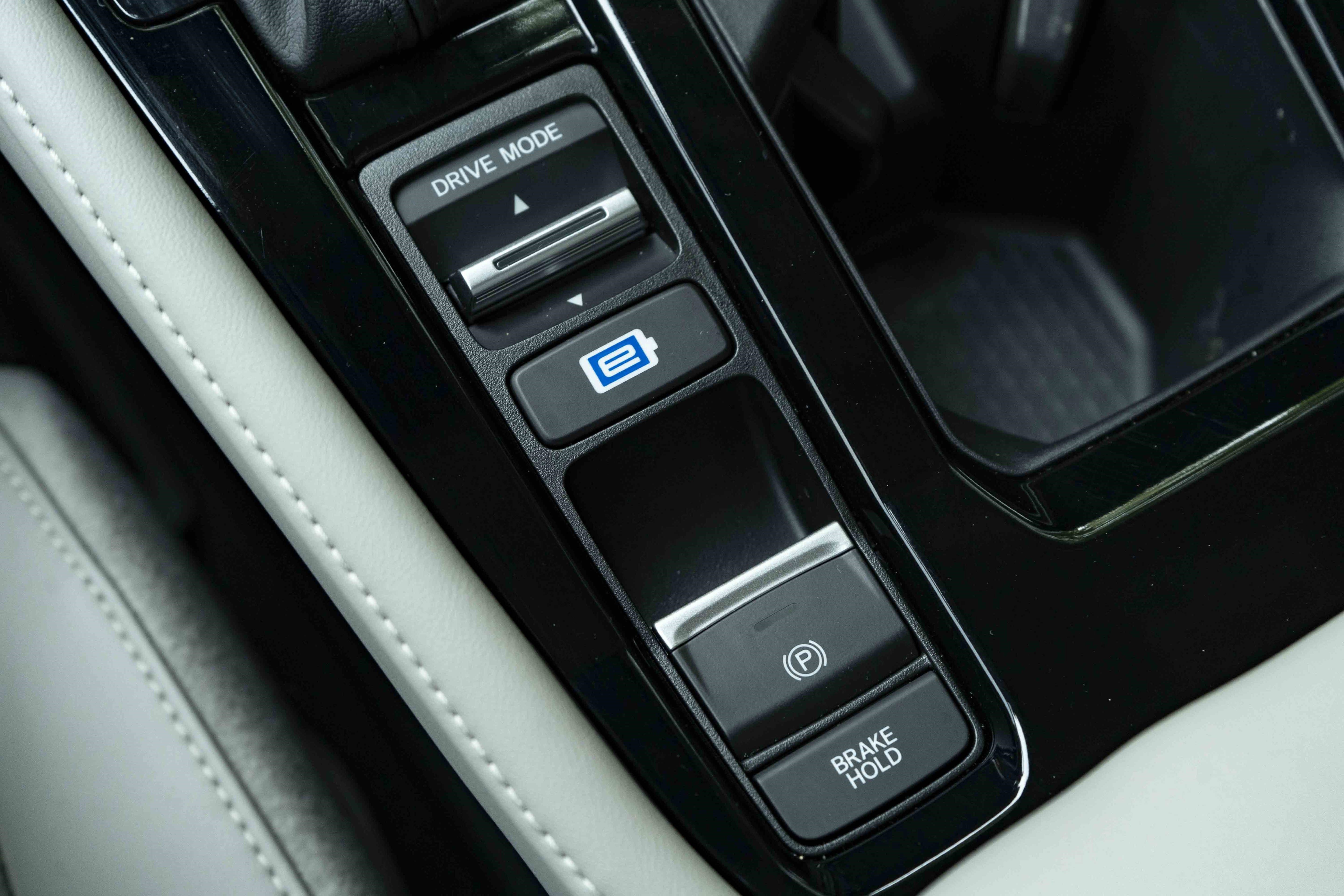 Used 2025 Honda Accord Touring image 27